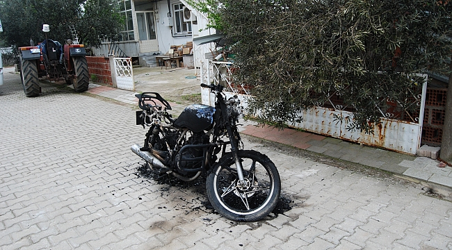 Bayramiç'te Motosikleti Yaktılar