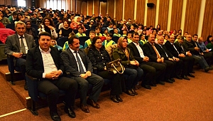 Biga'da İstiklal Marşı Okuma Yarışması