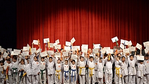 Biga Karate Gençlik Spor Kulübü karatecileri kemer yükseltti