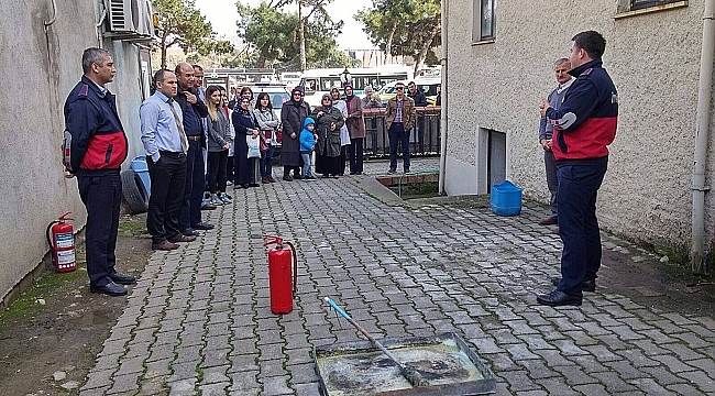 Biga Sağlık Müdürlüğüne Yangın Söndürme Eğitimi Verildi