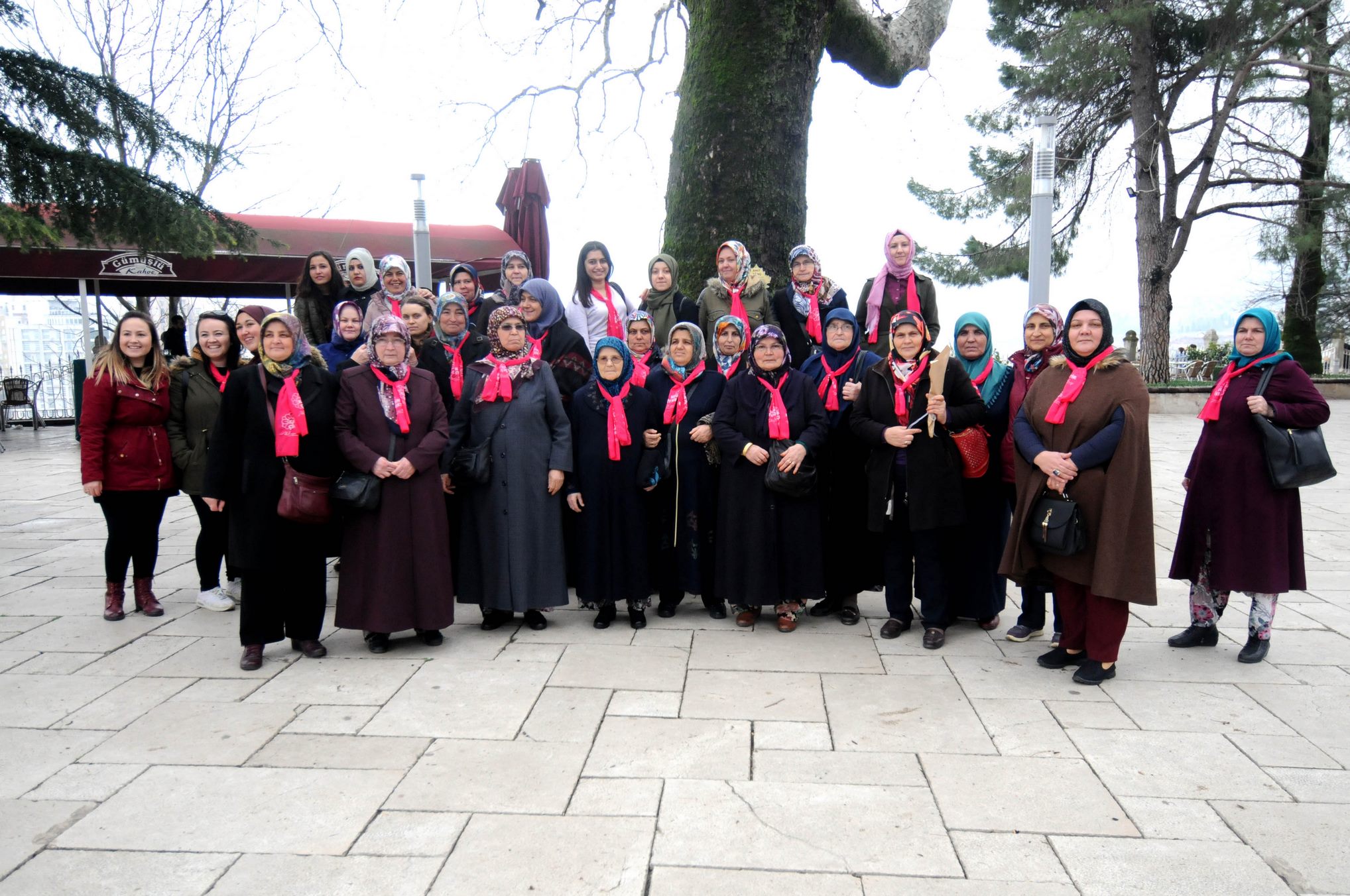 Çan Belediyesi'nden 1500 kadına Bursa gezisi
