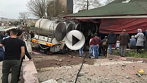 Çan'da Süt Yüklü Tanker Termal Kafeye Girdi: 1'i Ağır, 8 Yaralı