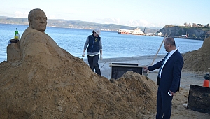 Gelibolu'da Kumdan Heykeller Sergilenecek