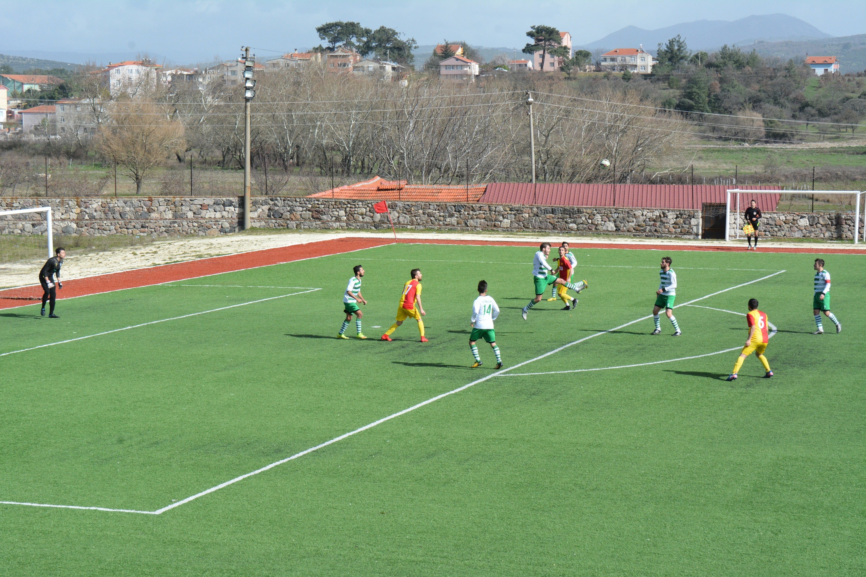 Gol düellosunda kazanan Dümrekspor oldu