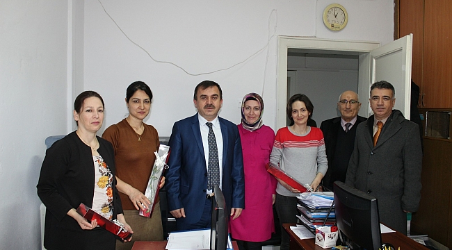 İl Milli Eğitim Müdürü Osman Özkan"8 Mart Dünya Kadınlar Günü"nü Kutladı