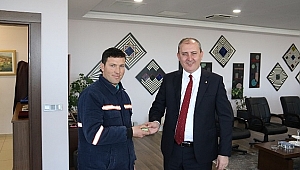 Kedi Yavrularını Kurtaran Temizlik İşçisine Teşekkür