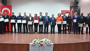 Okullar "Beyaz Bayrak" ve "Beslenme Dostu Okul" Sertifikalarını Teslim Aldı