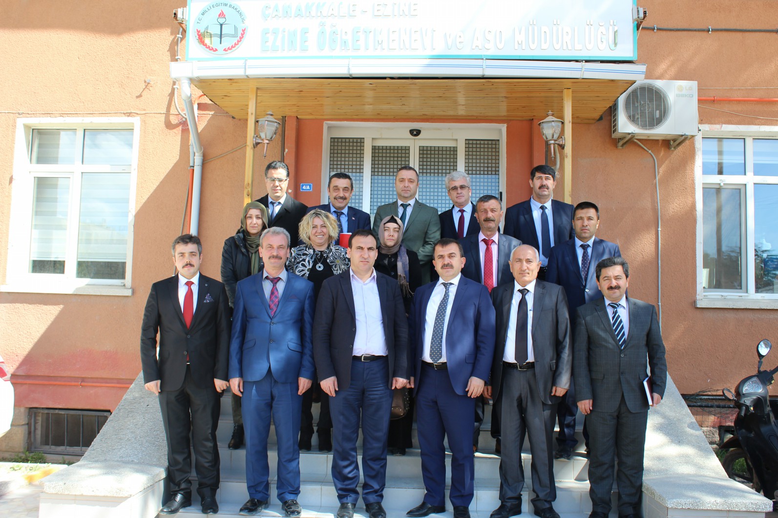 "OKURYAZARLIK SEFERBERLİĞİ" TOPLANTISI VE İNCELEME FAALİYETLERİ EZİNE'DE GERÇEKLEŞTİRİLDİ