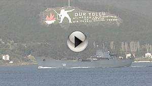 Rus savaş gemisi Çanakkale Boğazı'ndan geçti