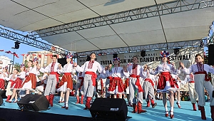 1.Uluslararası Troya Çocuk Halk Dansları Festivalinde Büyük Coşku