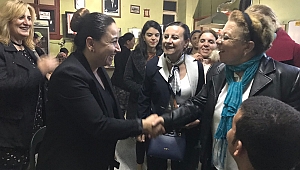 AK Parti Kadın Kolları Başkanı Gülsüm ÜSTÜN, Gelibolulu Kadınlara TKDK Desteklemeleri hakkında eğitim verdi.