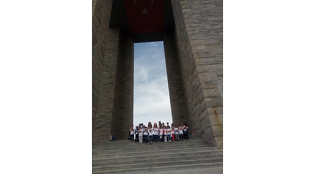 Bayramiçli Öğrencilerden Okuma Projesi