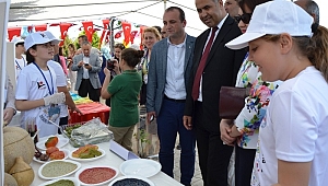 Biga'da TÜBİTAK 4006 Bilim Fuarı Açıldı