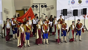 Biga'da Uluslararası Troya Çocuk Halk Dansları Festivali