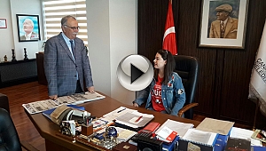 Çocukluk Hayali Gerçek Oldu ; Başkan Koltuğuna Oturdu