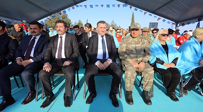 Gençlik ve Spor Bakanı Bak: "Çanakkale'yi Görmeyen Genç Kalmayacak"