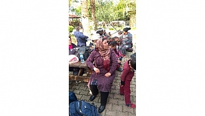 İnsan kaçakçıları yol kenarına bırakıp kaçtı