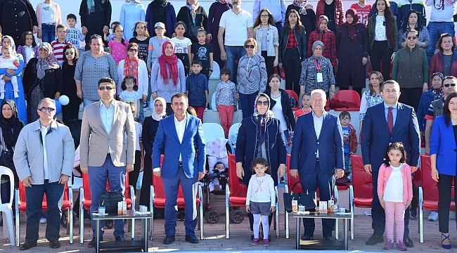 Lapseki'de 1. Uluslararası Troya Çocuk Halk Dansları Festivali yapıldı