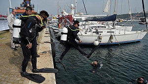 Yat Limanında Temizlik Çalışması