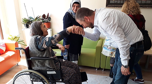 Ak Parti Kepez'den tüm annelerimize...