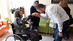 Ak Parti Kepez'den tüm annelerimize...