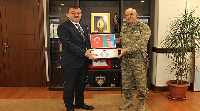 Bakü Türk İlkokulu "yakın tarihimizi bilelim vatanımıza sahip çıkalım" projesi elleri küçük, yüreği kocaman çocuklar!