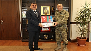 Bakü Türk İlkokulu "yakın tarihimizi bilelim vatanımıza sahip çıkalım" projesi elleri küçük, yüreği kocaman çocuklar!