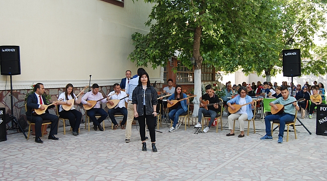 Bayramiç Halk Eğitim Merkezi'nden Yıl Sonu Sergisi