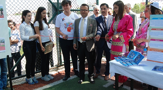 Bayramiç'te '4006 Tübitak Bilim Fuarı'