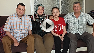 Bedensel engelli iki çocuğuna gözü gibi bakıyor