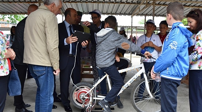 Biga'da TÜBİTAK Bilim Fuarı Açıldı