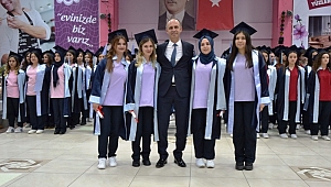 Biga Safiye Hüseyin Elbi Mesleki ve Teknik Anadolu Lisesinde Mezuniyet Töreni