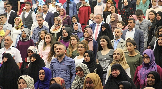 İlahiyat Fakültesi Mezuniyet Töreni Gerçekleştirildi