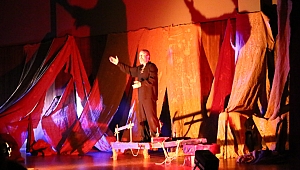 Kuvayi Milliye Destanı tiyatro oyunu Kepez'de sergilendi