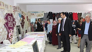 Lapseki Halk Eğitim Merkezi Yıl Sonu Sergisi Açıldı