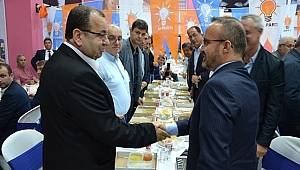 Milletvekili Adayları İftarda Partililerle Bir Araya Geldi