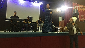 Umurbey'de Anneler Günü Matinesi