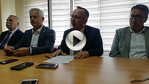 Uslan, Aday Adaylığını Açıkladı