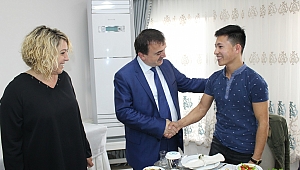 Yabancı Uyruklu Vatandaşlar Türkçe Öğreniyor