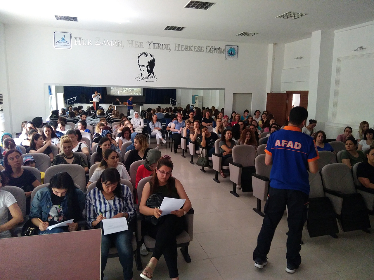 Afad'dan Öğretmenlere afete hazırlık eğitimi