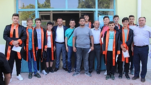 Başkan Yavaş öğrencilerin mezuniyet coşkusuna ortak oldu