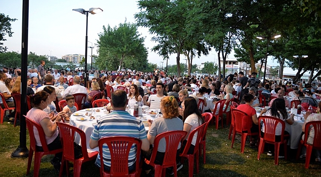 Belediye Personeli İftarda Buluştu