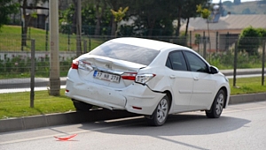 Biga'da otomobil ile tır çarpıştı: 1 yaralı