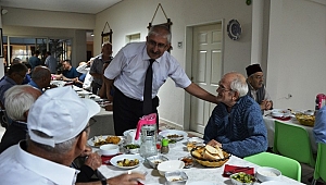 Biga TSO huzurevinde iftar verdi