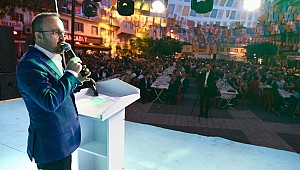 Bülent Turan, orucunu hemşehrileriyle birlikte açtı