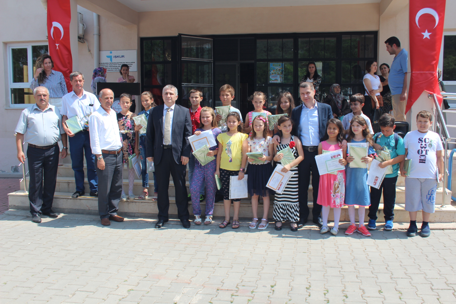 Çan Cumhuriyet İlkokulu'nda Yılsonu Karne Töreni Gerçekleştirildi