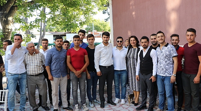 Çanakkale'ye Kadın Eli Değsin