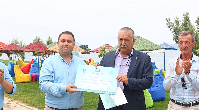 Mavi Bayrak Kepez'e 3. Kez Çekildi