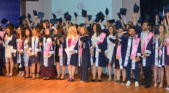 Sağlık Hizmetleri MYO Mezuniyet Töreni gerçekleşti