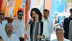 SİYASETİN gülen yüzü; İskenderoğlu